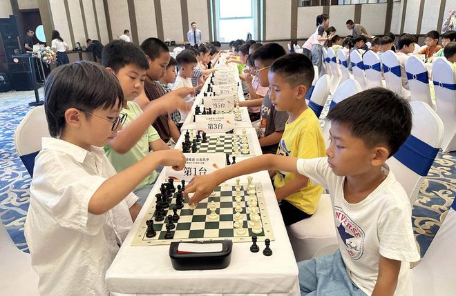 沈陽孩子免費(fèi)學(xué)國際象棋的好機(jī)會(huì)來了！60個(gè)公益培訓(xùn)營名額(圖4)