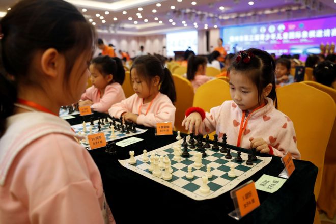 以棋會(huì)友智繪未來！儋州市第三屆青少年兒童國際象棋邀請(qǐng)賽圓滿收官↓(圖6)