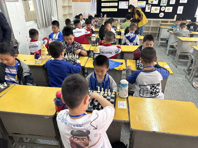 2025冠縣第十五屆全民健身運(yùn)動(dòng)會(huì)暨冠縣第三屆國際象棋等級(jí)賽開幕(圖4)