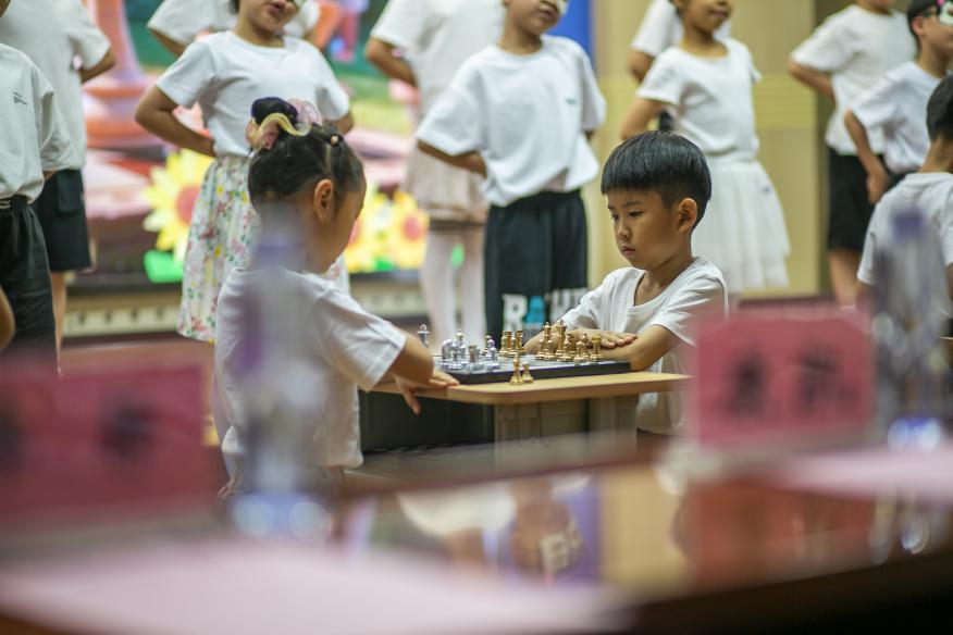 天津市河北區(qū)育嬰里小學(xué)國(guó)際象棋共建基地啟航