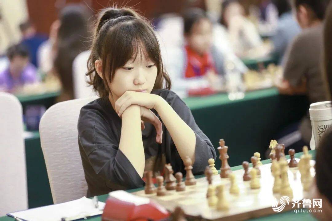 聊城棋手姜天瑜在2025年全國(guó)國(guó)際象棋錦標(biāo)賽中奪得季軍(圖2)
